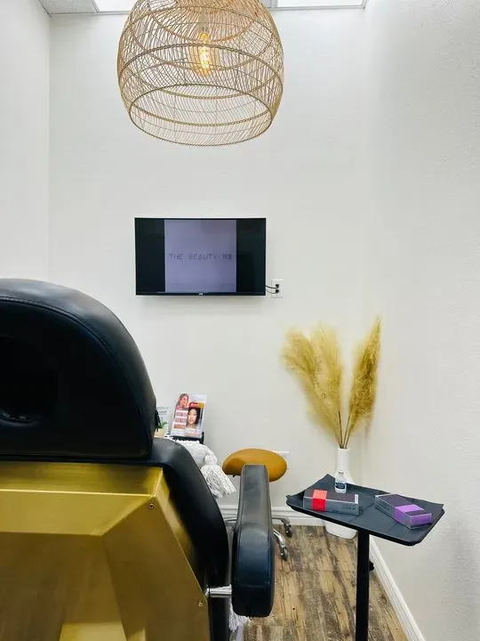 https://cdn.salonspotlight.com/photos/4g4pJXrOXIAcCUfwtyfX/e5540d4e-c465-44ef-af27-cd2aa3fb2cba_720x720