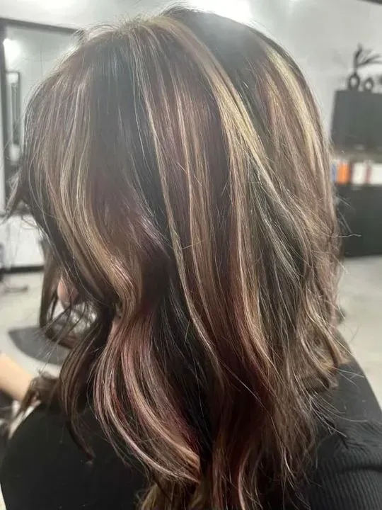 https://cdn.salonspotlight.com/photos/4hQUKFL7fXiXRqAgM7zR/55dd1ce4-d76b-49b4-98df-9e58df575a95_720x720
