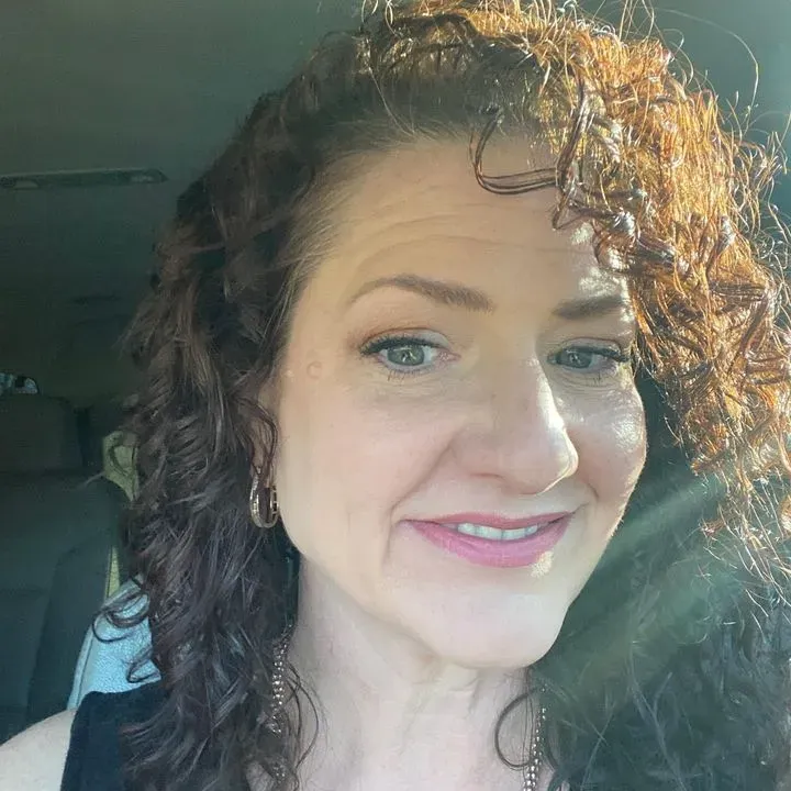 https://cdn.salonspotlight.com/photos/4hvCZmlrfFjpPPGyBGQu/e941d354-f580-489a-a9f9-61e807922533_720x720