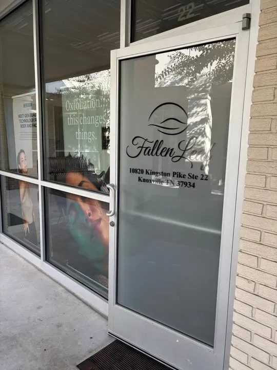 https://cdn.salonspotlight.com/photos/4iNJtFkDQBz4eTRLOAGv/8e864198-a18f-4582-ad15-d435560fa5db_720x720