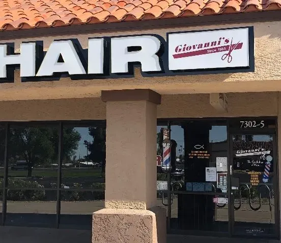 https://cdn.salonspotlight.com/photos/4lhkXTCXYXBi69kuEQ93/4d9e203a-0939-4246-9256-cf99953aa3ee_720x720