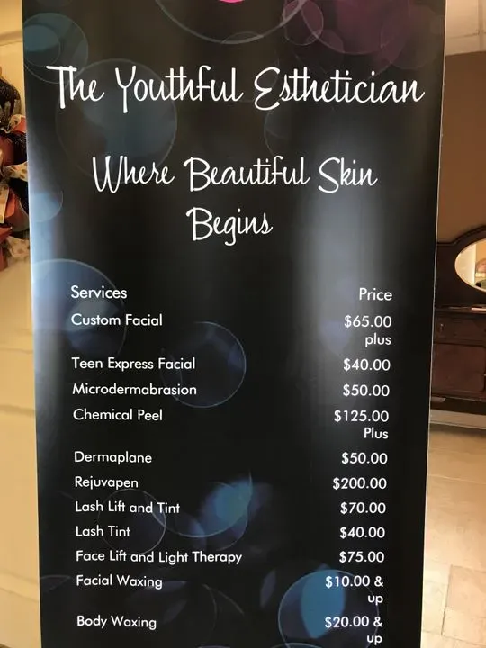 https://cdn.salonspotlight.com/photos/4rcN6OqEk2HEfypfmhwd/7c2fc8cc-5339-4d70-852e-be72b4efd8cb_720x720