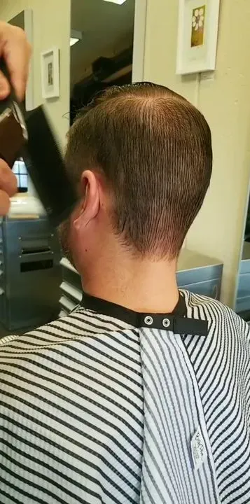 https://cdn.salonspotlight.com/photos/4xNZjti1QUzsSuQh4wb1/dda10d27-7735-4f71-bb90-b6a1eee41abb_720x720