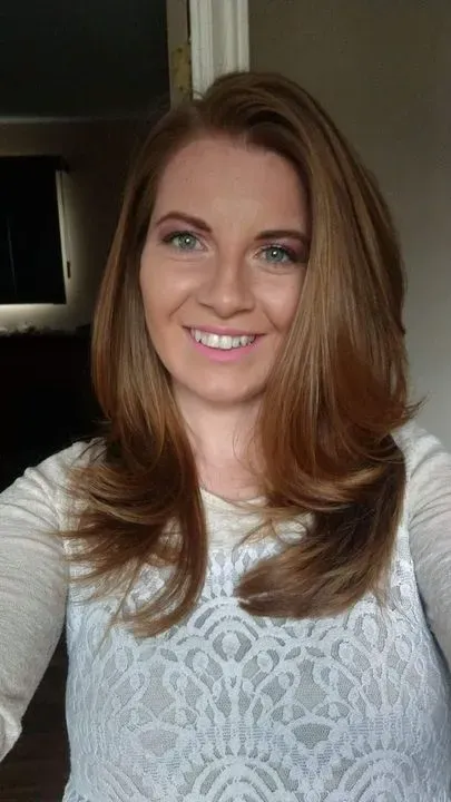 https://cdn.salonspotlight.com/photos/4y6bwNURo4Q6fnw7gDY3/dfee4a67-f476-4ae0-a6d1-4ec449e0e7d8_720x720