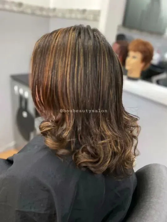 https://cdn.salonspotlight.com/photos/4yHPagN1kZVXdj9x2NPx/2ecc89ae-6bdb-4247-8f00-4d3792c8105e_720x720