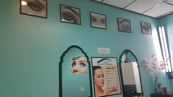 https://cdn.salonspotlight.com/photos/50wWtvyiacXrgUVWBfSJ/35ac73b6-db51-4076-9f6c-c355578141e4_720x720