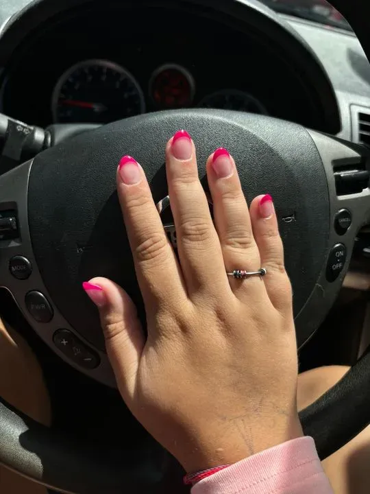 https://cdn.salonspotlight.com/photos/50ys6E20WCiti9vQy2Ww/d38435f7-6b69-4746-8421-780ebaf360af_720x720