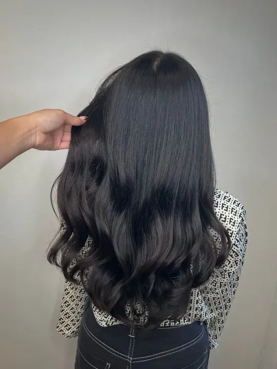 https://cdn.salonspotlight.com/photos/51xtuMOvybvyyHOpLTk3/5a34d2bc-ef87-45c8-b564-3c75fae4ea38_720x720