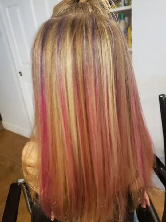https://cdn.salonspotlight.com/photos/52rj2wmtgmqqvYcpq6Lo/96b9230e-7972-45e2-9323-b8fafd625450_720x720
