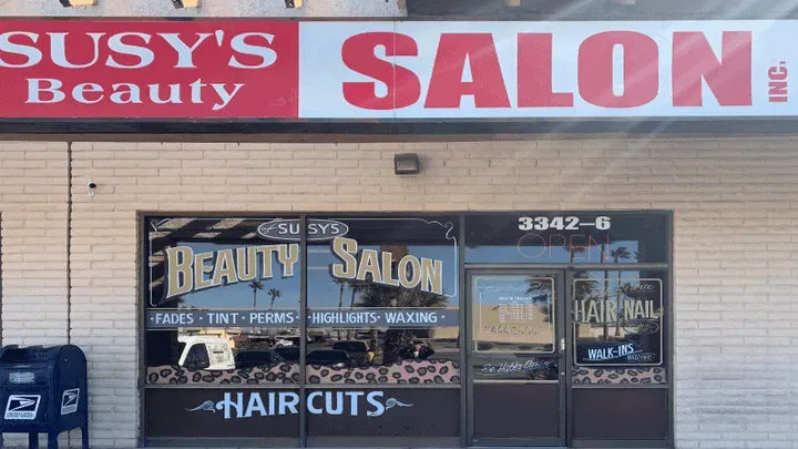 https://cdn.salonspotlight.com/photos/568YFSWgKfhQuNmAv4xd/392d0ccd-e704-4420-969d-24feee40834f_720x720