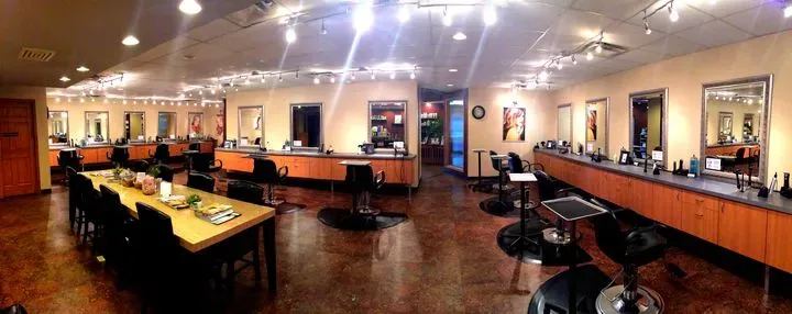 https://cdn.salonspotlight.com/photos/56i3MQ30tbkhPTSpUXQc/08a73f43-d830-4885-a3f0-a3209ddbbc64_720x720