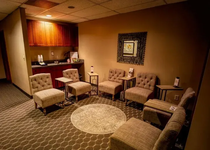 https://cdn.salonspotlight.com/photos/56i3MQ30tbkhPTSpUXQc/893de834-9365-4866-afcd-08b1134137f0_720x720
