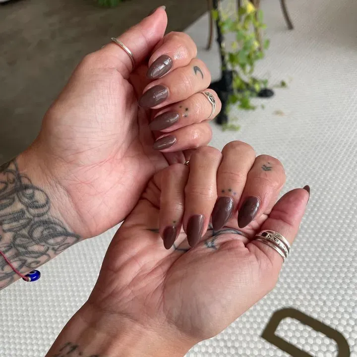 https://cdn.salonspotlight.com/photos/59AZVsUFOT0FDLDIGVsZ/031ce79e-cc7f-4b6b-b46b-3df7f110fe48_720x720