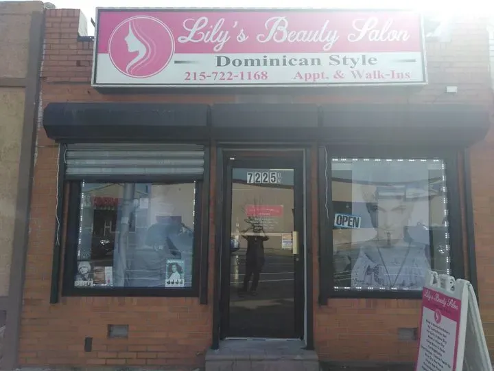https://cdn.salonspotlight.com/photos/5JJSyDOF6c5q0clViFcg/adce0c27-f2cc-4127-b079-4a417dad095e_720x720