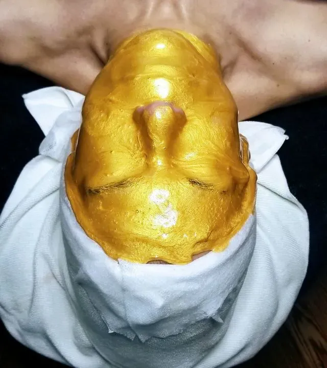 https://cdn.salonspotlight.com/photos/5JVVYKbMcpgLdAfohxrl/6e336edc-a320-4d4c-9223-37e48893fb81_720x720