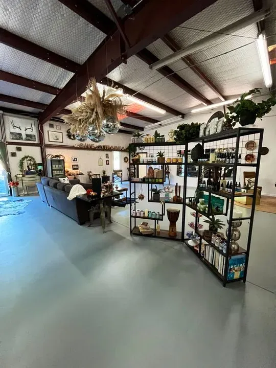 https://cdn.salonspotlight.com/photos/5Jc5lnQMoSRTnjkwZRiT/4f50f96f-e60e-459b-833c-7ee2b2b82c70_720x720