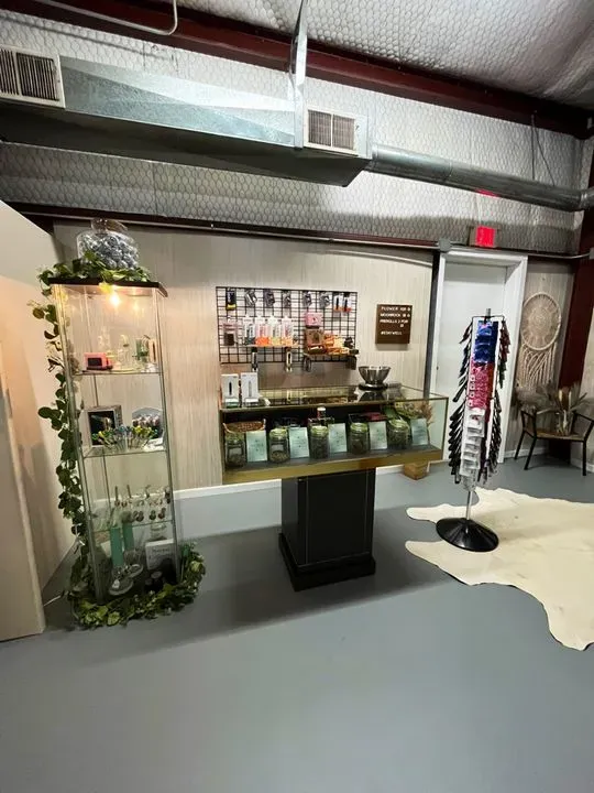 https://cdn.salonspotlight.com/photos/5Jc5lnQMoSRTnjkwZRiT/c33ba5c6-2b73-4b4f-b135-74605d577373_720x720