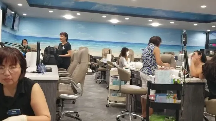 https://cdn.salonspotlight.com/photos/5OiYVsuTGgBVaXTHW3cu/8c1fa1f7-c51e-4721-bcdb-ec2554e39c4f_720x720