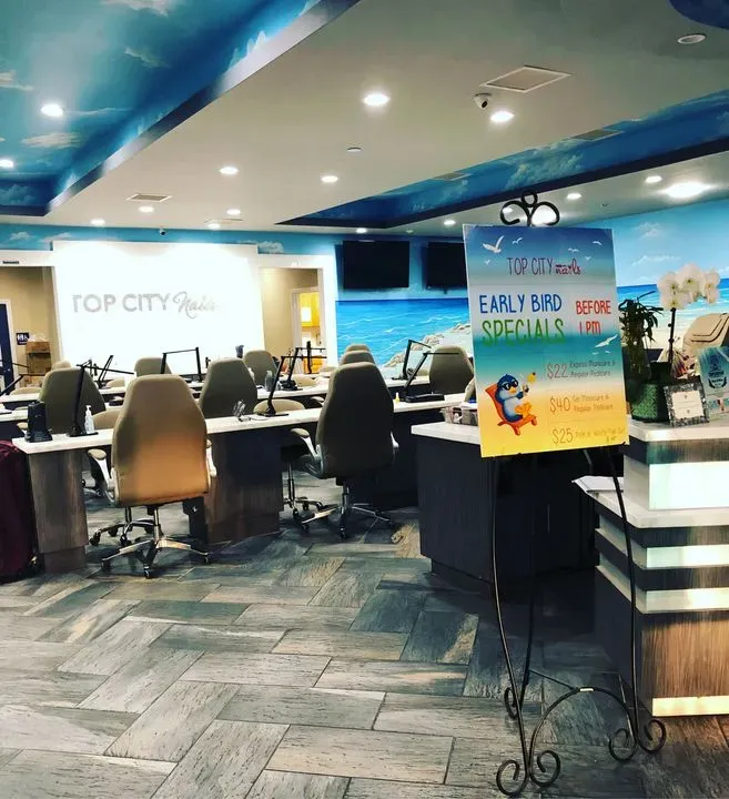 https://cdn.salonspotlight.com/photos/5OiYVsuTGgBVaXTHW3cu/9923fcba-7163-4041-8e57-6bc4e2f3b874_720x720