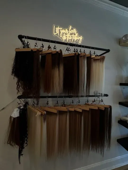 https://cdn.salonspotlight.com/photos/5SU8lCXq94B76LGosTMN/195cf500-43ee-4a6a-87cd-5830fa9b7fcf_720x720