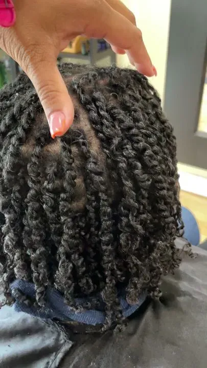 https://cdn.salonspotlight.com/photos/5TyKG0qBaaJMH7DIvwLm/4d3725bc-8809-4c01-b257-b65a9f8947a2_720x720