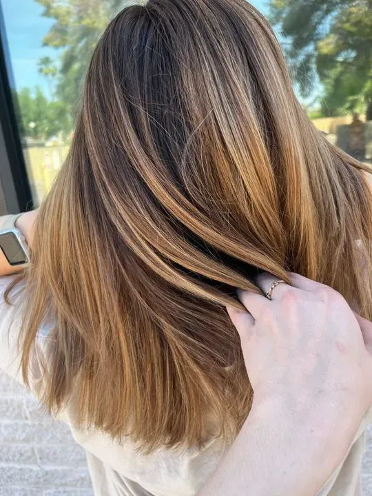 https://cdn.salonspotlight.com/photos/5XpQgz98lWsoNTb7b6Fg/a15ff428-3409-49da-9278-d0115ea4b3ce_720x720