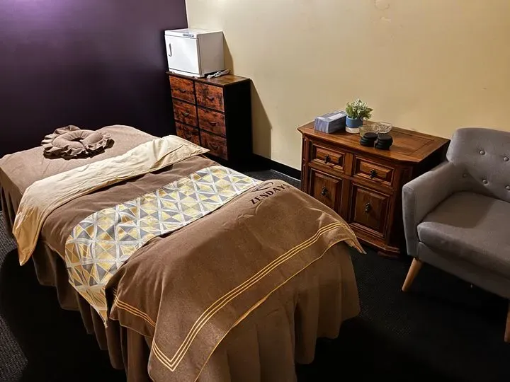 https://cdn.salonspotlight.com/photos/5aex0kZWpadf66zPqDVo/bdf4a468-a7ec-4d38-87a3-81d27360d75a_720x720