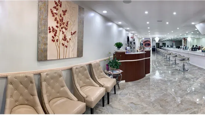 https://cdn.salonspotlight.com/photos/5afmVaCqwU5rlKtpK3WG/cb34cdba-a334-4283-b816-5d86cf58806d_720x720