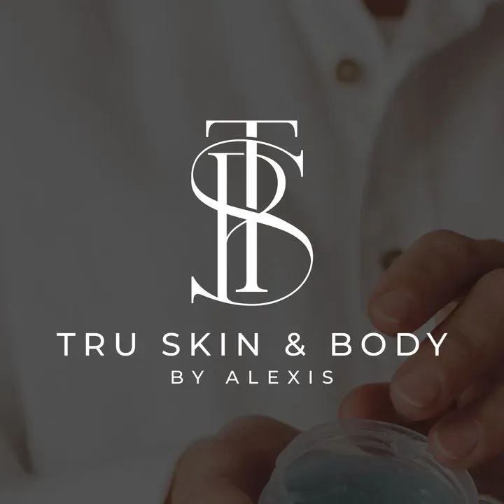 https://cdn.salonspotlight.com/photos/5bfkVMuhThCpS2txSJT9/eb14811f-97f0-405b-99f9-1066f31fac8e_720x720