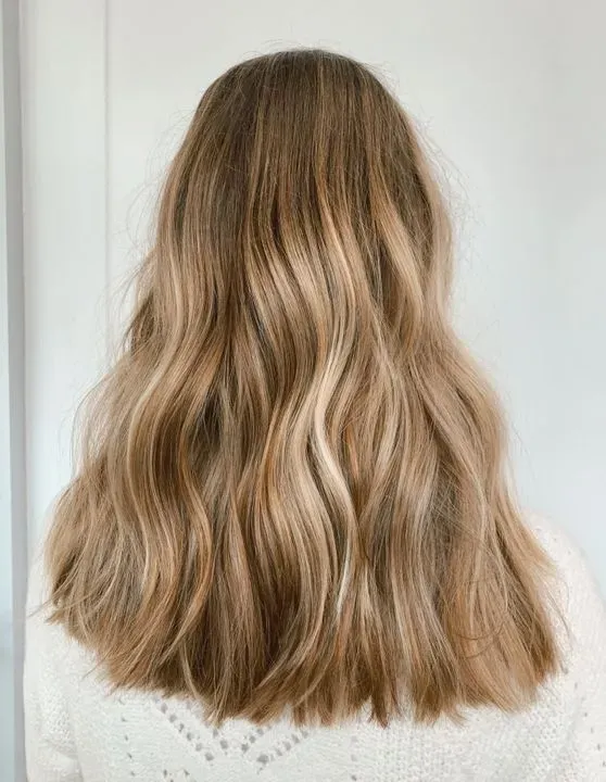 https://cdn.salonspotlight.com/photos/5e6MykvGk4D1iwVyuf8I/328929d5-de3d-4503-a3e3-571917411372_720x720