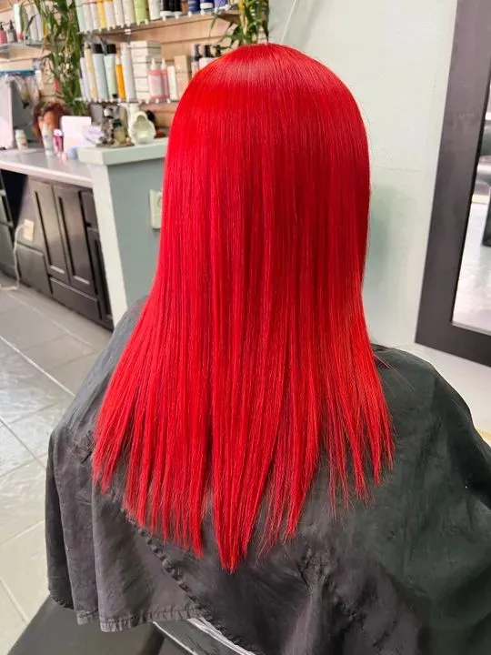 https://cdn.salonspotlight.com/photos/5eGzEKMeOQnwDerLznEn/38fbfa44-42ae-4981-af4a-ff29e6df0d40_720x720