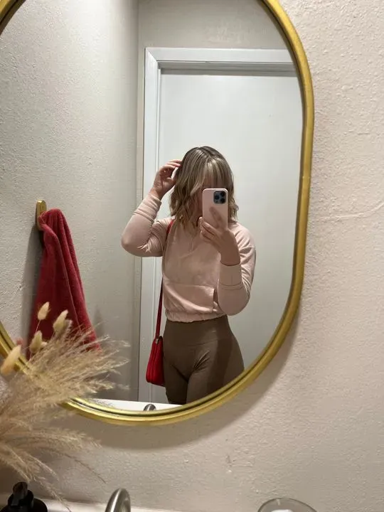 https://cdn.salonspotlight.com/photos/5fubScjKAhPDYE74Htva/9d53e602-6cc5-41dc-b4d0-4ae6a9352f39_720x720