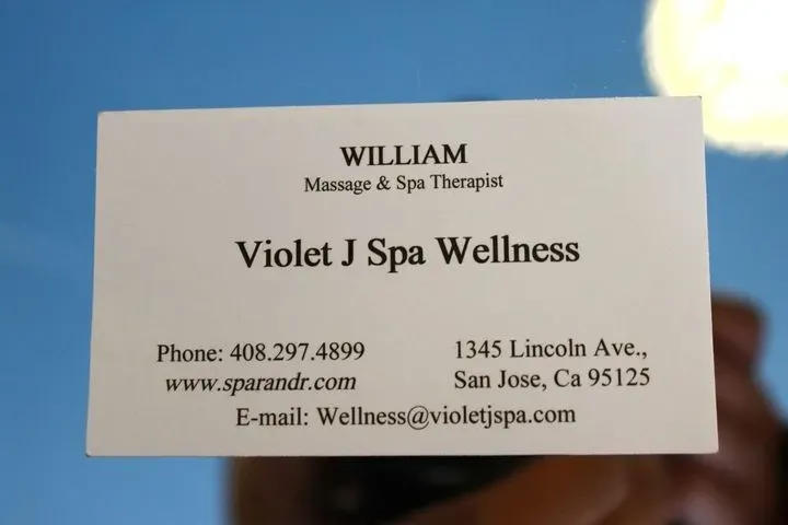 https://cdn.salonspotlight.com/photos/5glGyw9AUWiasHtLCOhD/520b7e6f-f316-41f6-a679-3da3da21cdce_720x720