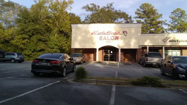 https://cdn.salonspotlight.com/photos/5h3U1iWfIDXt0vIDD2gW/e7945bf0-15e7-4886-9224-040951da574f_720x720