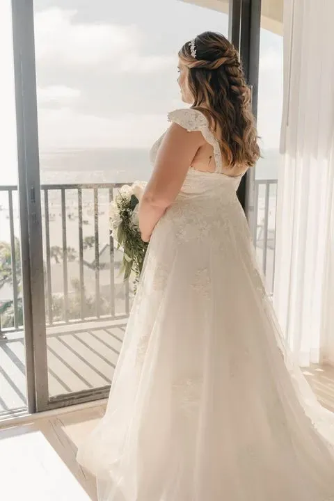 https://cdn.salonspotlight.com/photos/5h5VDJHUKus044KfoXIs/0168b898-7f6c-4295-9ca1-92968abda913_720x720
