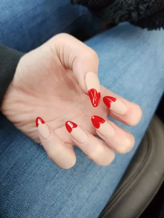 https://cdn.salonspotlight.com/photos/5iVKLlOTo2a8rjW6OEKg/b3741593-e080-466d-9906-89cd1b726249_720x720