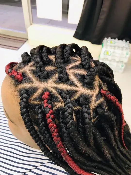 https://cdn.salonspotlight.com/photos/5lwGjLX2CyubRFRhIufW/448d411f-1e15-423e-a13f-1bb36b6ac628_720x720