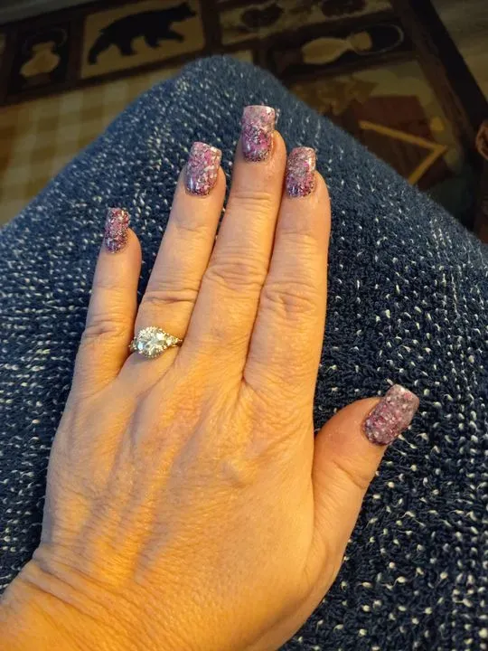 https://cdn.salonspotlight.com/photos/5rkfR6SvF4lzgBxrhzEu/35b9d107-efa5-4860-876c-72e4c0000442_720x720