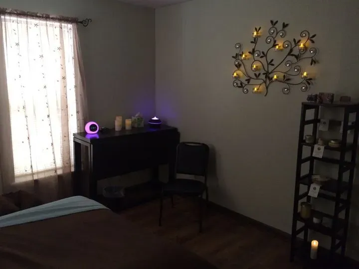 https://cdn.salonspotlight.com/photos/5t5JRdcXQAaPNwbAXdCY/9c25457d-5d66-47a4-ada4-c27a169f0788_720x720