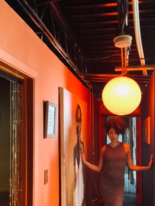 https://cdn.salonspotlight.com/photos/60PWiUXypm29ZuvBhWzD/2734aadc-ef2b-4b9d-a8c1-c9ffe8103b07_720x720