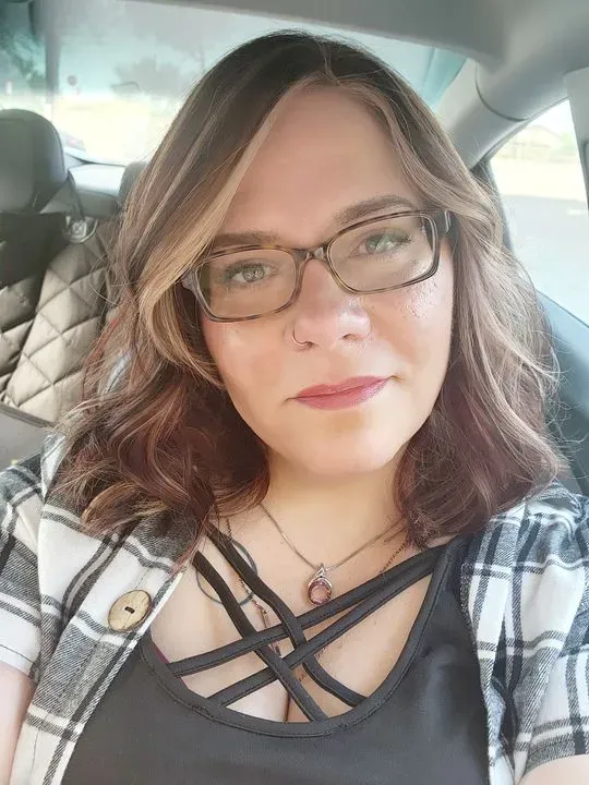 https://cdn.salonspotlight.com/photos/615YbxqAvWVE1n7p0Qlh/5573d302-303f-45df-b277-1f84bd91fd12_720x720