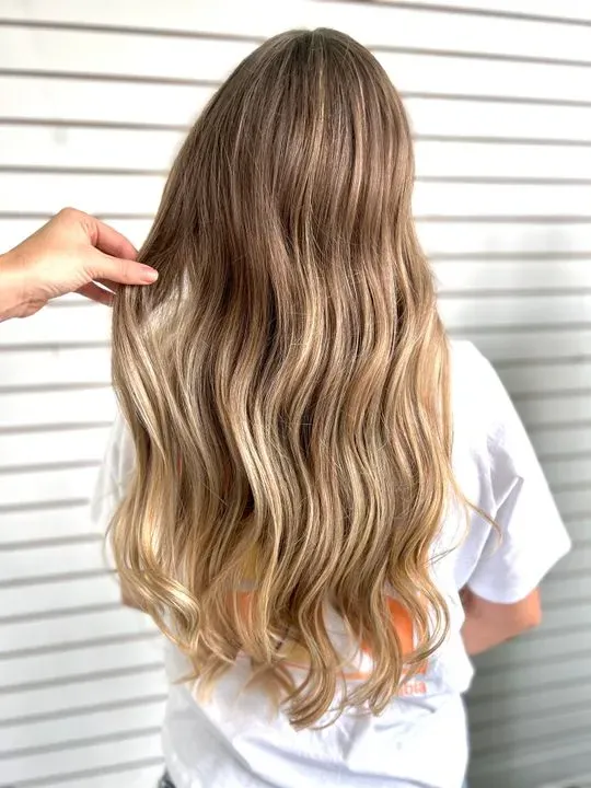 https://cdn.salonspotlight.com/photos/61HRYuxfjO53h2lc4Lq4/efa1f18f-4aa0-46d2-8dd5-75e83b90d0bb_720x720