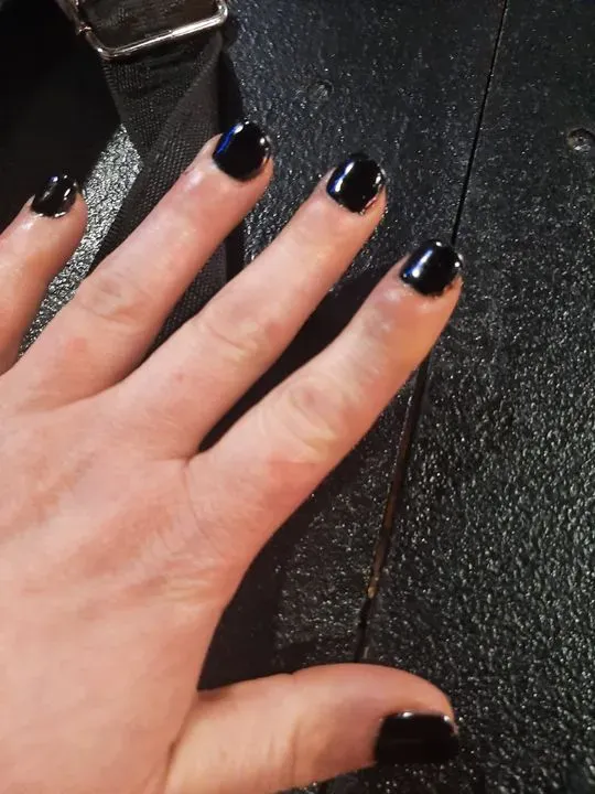 https://cdn.salonspotlight.com/photos/65tApwjR1UAqZVKuu687/6d7e80a6-1fc3-4f35-92d8-e83ba9072e4c_720x720