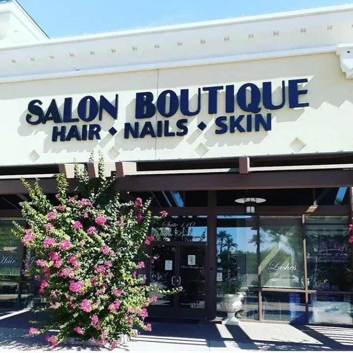 https://cdn.salonspotlight.com/photos/67Mux6r8ZKmqNNxQOVuG/3065801b-0e2a-46de-9553-5fa9294f06d7_720x720