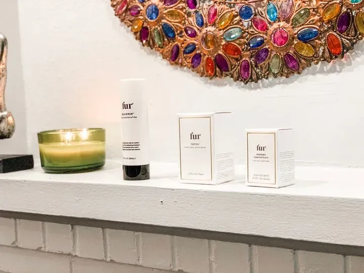 https://cdn.salonspotlight.com/photos/68AB0Sa14NUbZzWoRpIa/27c0749b-dcfa-47de-acb9-51c65c11a7a9_720x720