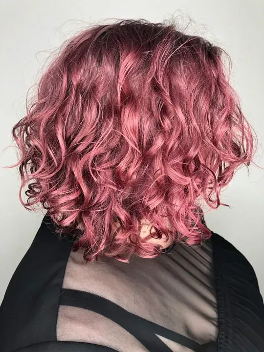 https://cdn.salonspotlight.com/photos/68JbrZyL9pcHyVsuNrAf/a79f94a1-d2ce-47a9-90bf-f42abaea0d37_720x720
