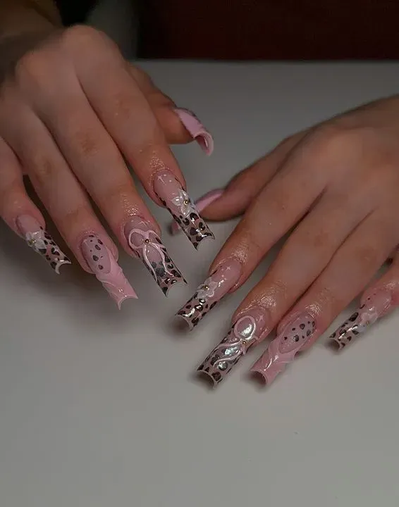 https://cdn.salonspotlight.com/photos/6BviiOAtDhOW7Oi8wOIx/378b11d1-81d0-4395-bbfa-4b5f6276187b_720x720