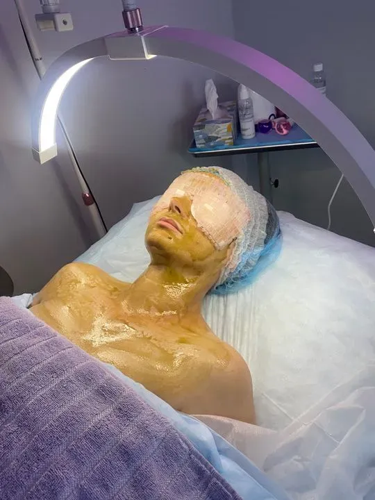 https://cdn.salonspotlight.com/photos/6CvONUEU4sJZdT2YJSf3/fdf12dfd-99a0-41a8-a524-30818bcc5c11_720x720