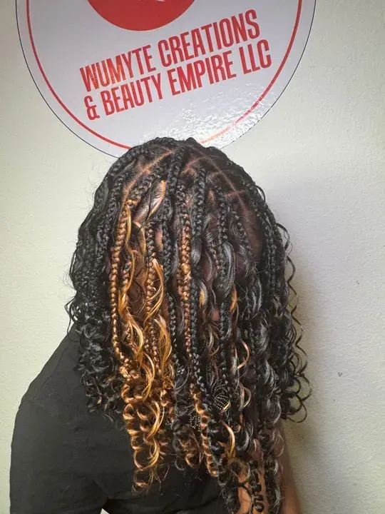 https://cdn.salonspotlight.com/photos/6DIEOzsNYTk2xgadbVnk/94326c88-28b9-4c84-8306-2762ee8a1bc5_720x720