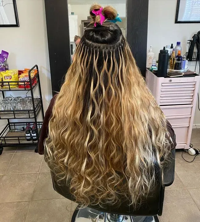 https://cdn.salonspotlight.com/photos/6GMidWF2wu62pGouSlSf/90141bd9-84cc-48da-b4ec-02eed835d860_720x720